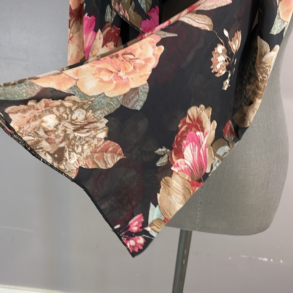 Size Large floral swing dress with beautiful chiffon bell. Body lined. USA - Picture 14 of 17